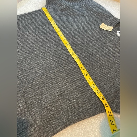 New Vintage Express Tricot lambswool angora gray sweater front pockets vintage - Picture 9 of 9